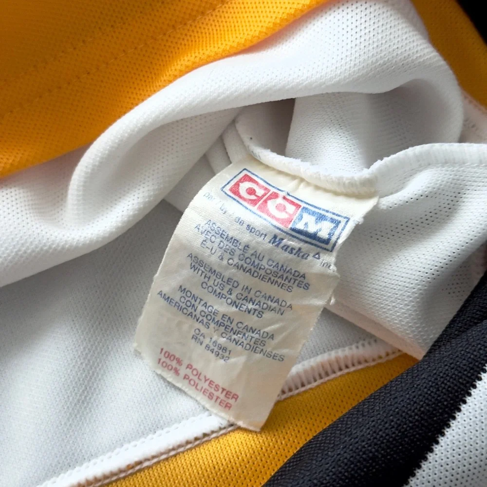 Vintage 90s CCM Boston Bruins NHL Hockey Jersey – Officially Licensed - Picture 4 of 6